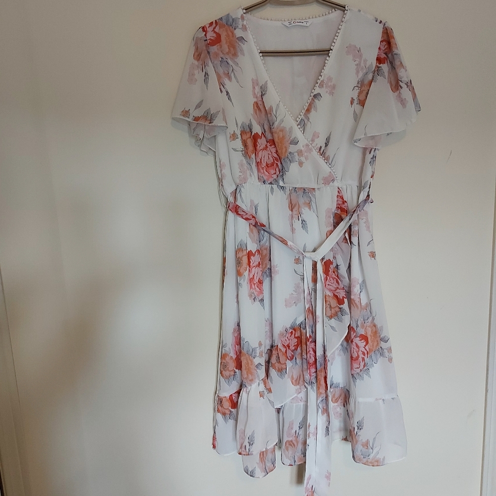 Ladies PatPat dress size L